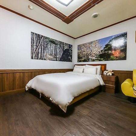 Pine Motel Boryeong Extérieur photo