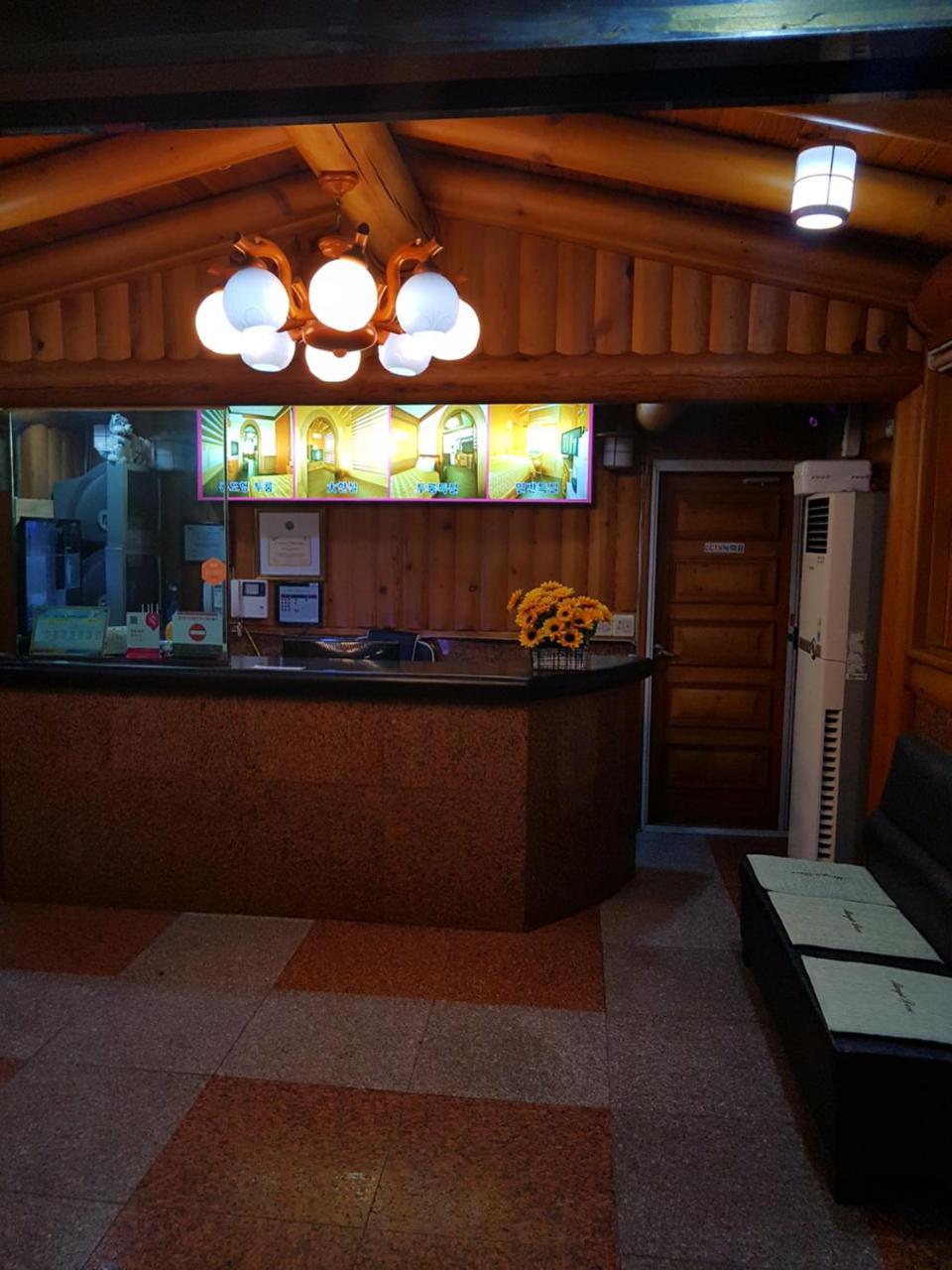 Pine Motel Boryeong Extérieur photo
