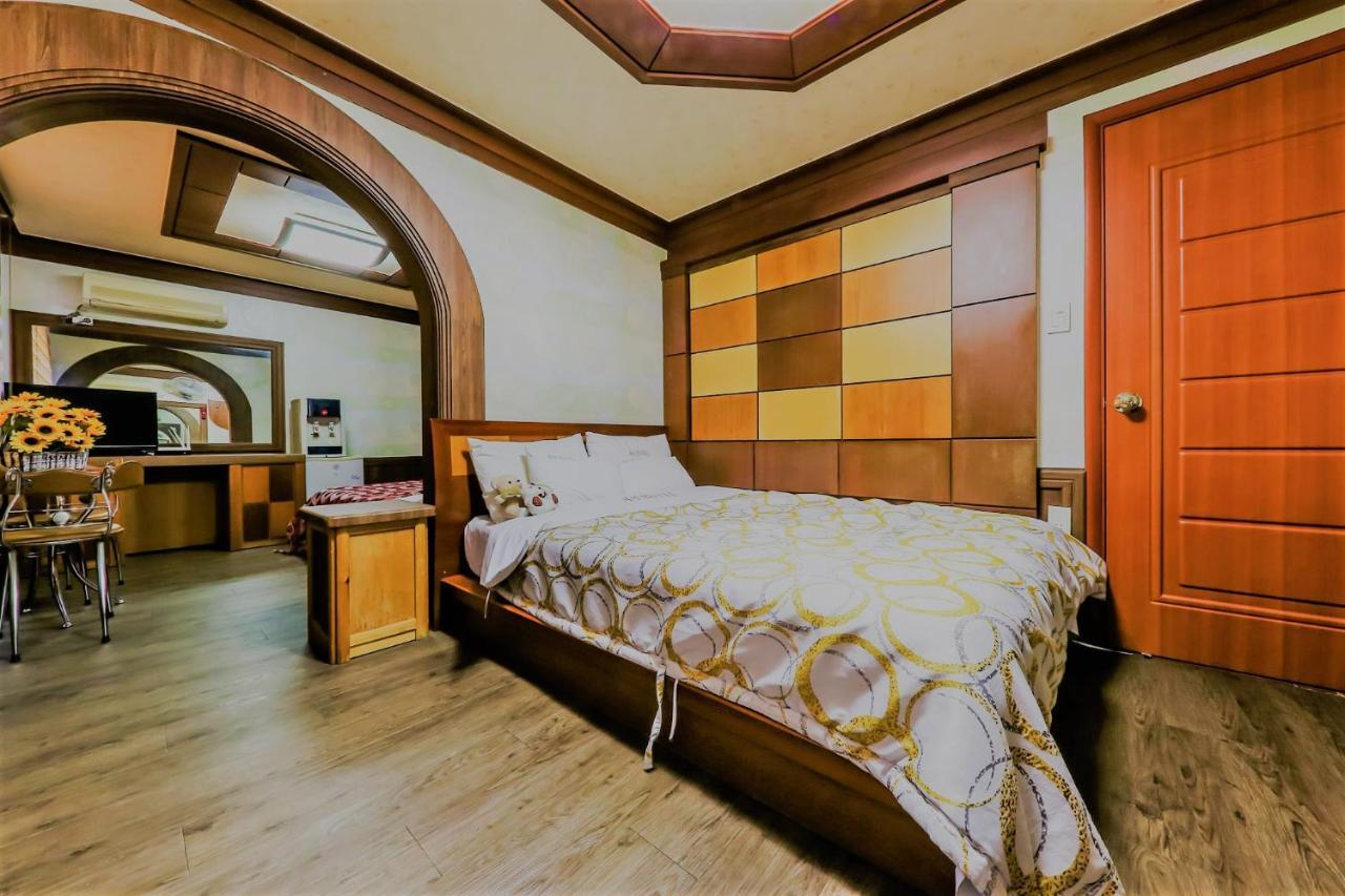 Pine Motel Boryeong Extérieur photo